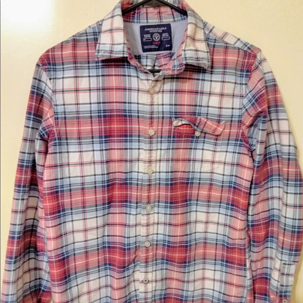 American Eagle Button Up